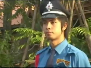 Красавици сигурност офицер