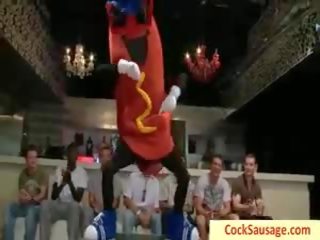 Extraordinary gai saucisse fête par cocksausage